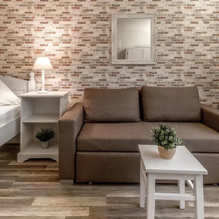 - Dorfperle Borstel (Sulfeld)